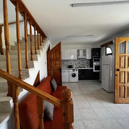 Holiday Homes * Templos